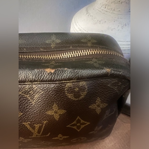 Louis Vuitton Monogram Trousse 28 (COA) - Picture 7 of 16